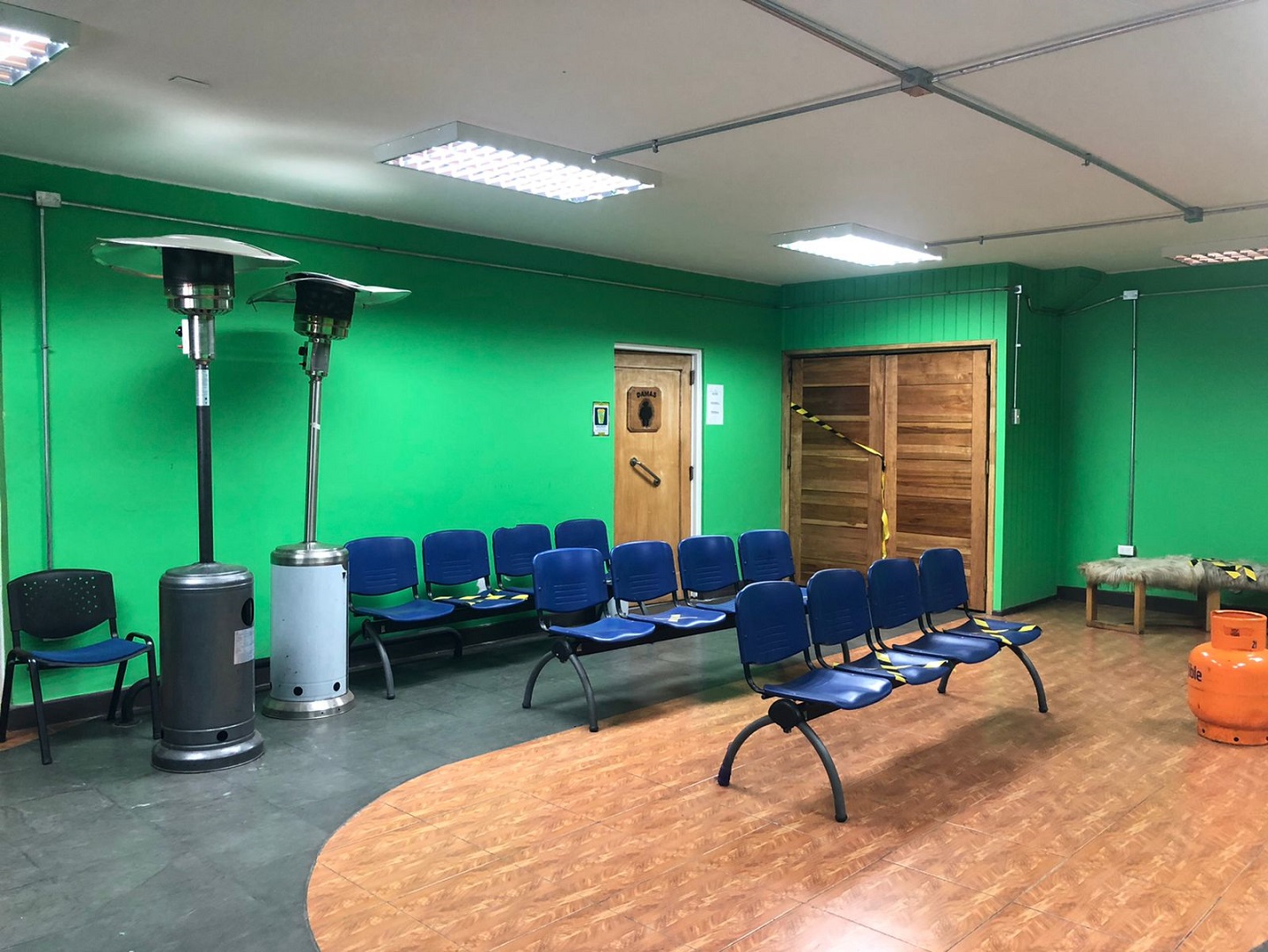 ALCALDE DE COYHAIQUE IMPLEMENTA HERRAMIENTA TECNOLÓGICA Y SALAS DE ESPERA PARA LA ATENCIÓN AL PÚBLICO